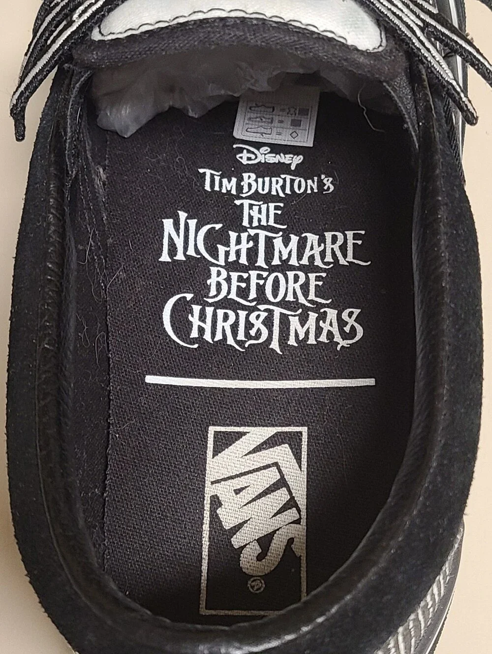 Vans X Nightmare Before Christmas Jake Skellington classic slip on sneakers Sz 8